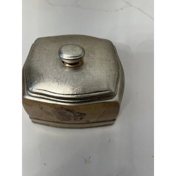 Croscill Home Fashions Covered Jar Box with Lid Painted Gold tone Leaf - Picture 2 of 5